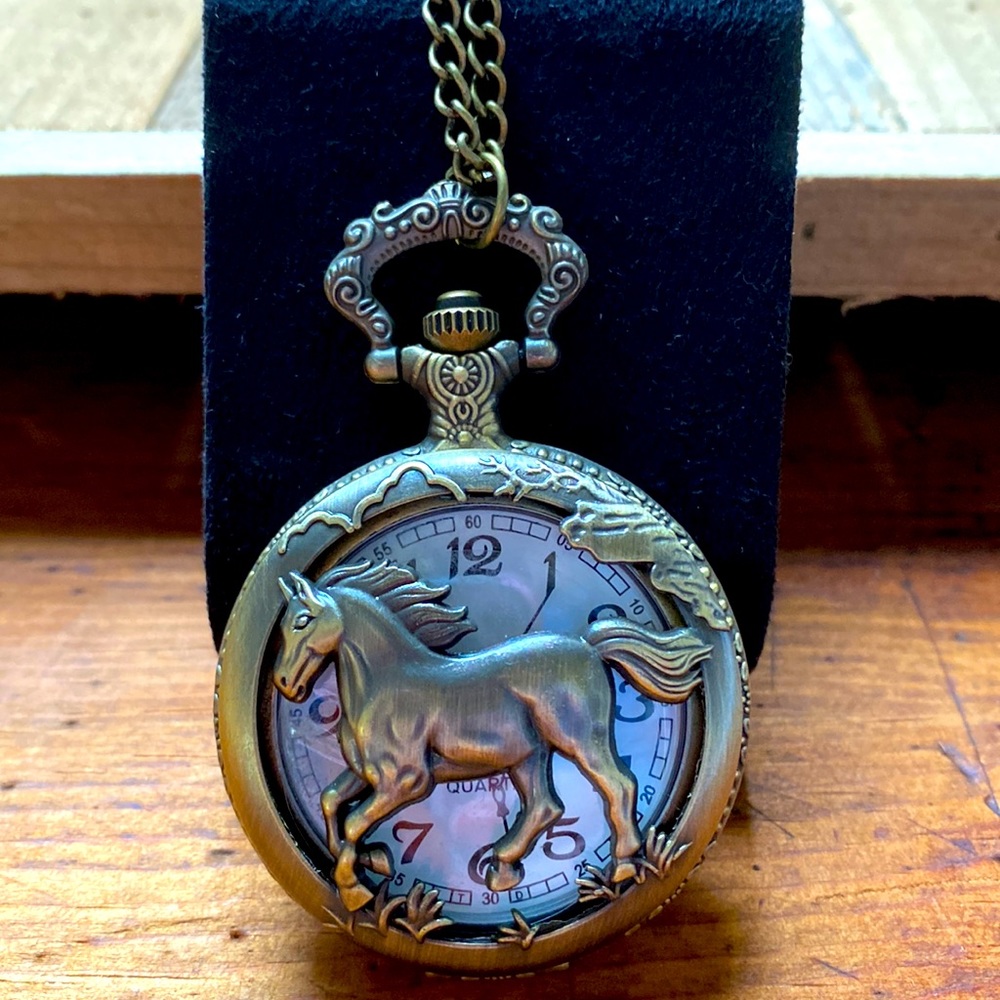 🐎 Thoroughbred Timepiece • Brass Chain • SaratogaStyle